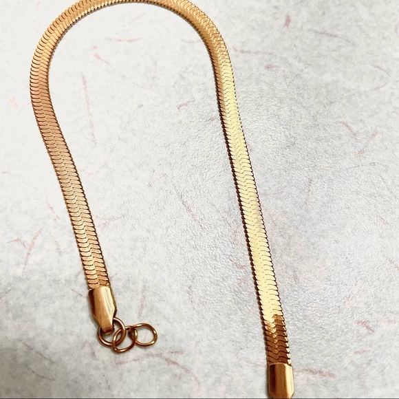 Gold bracelet water resistant, hypoallergenic, scratch resistant - Picture 2 of 3